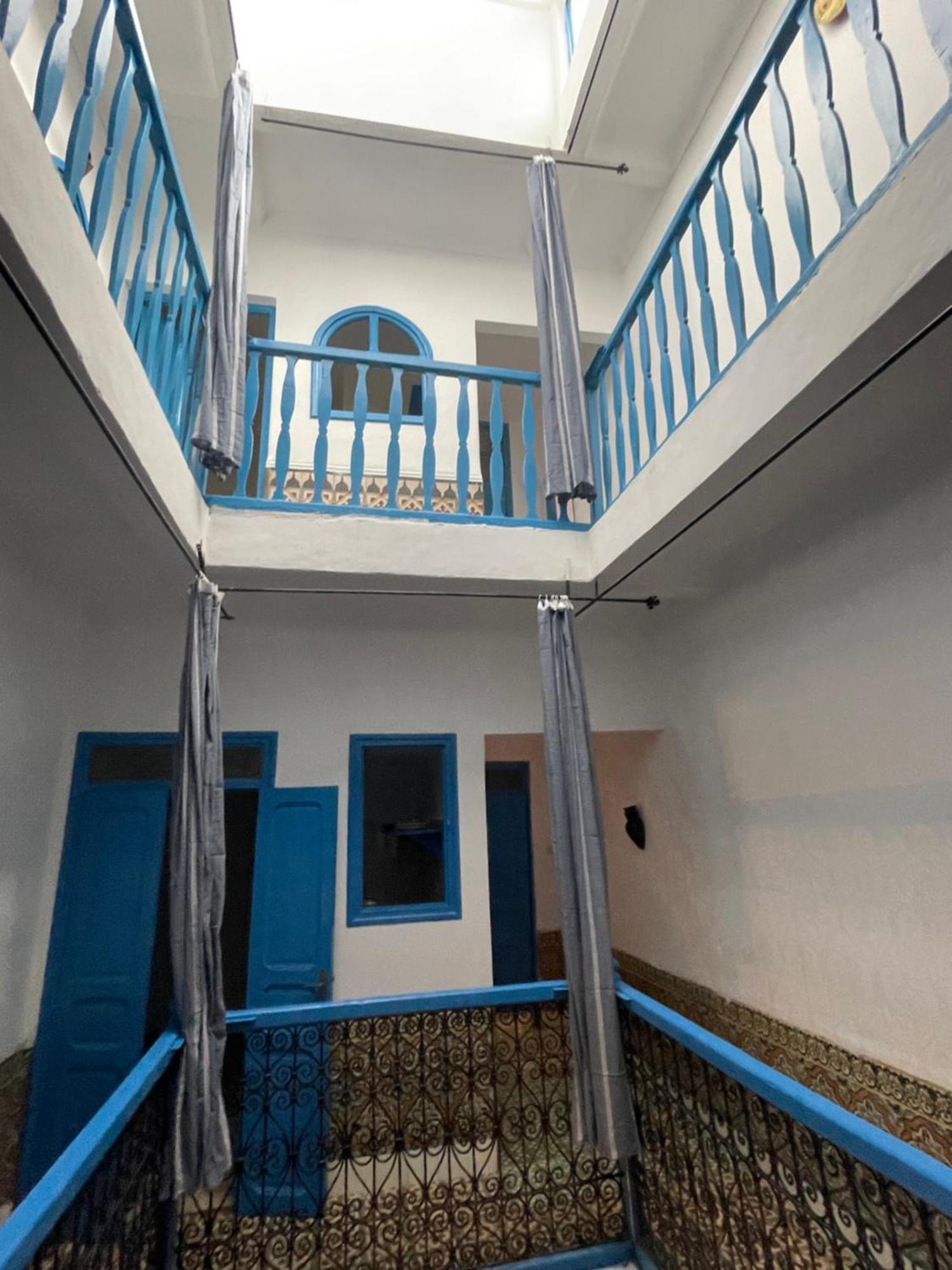 Blue Riad Safi Bagian luar foto