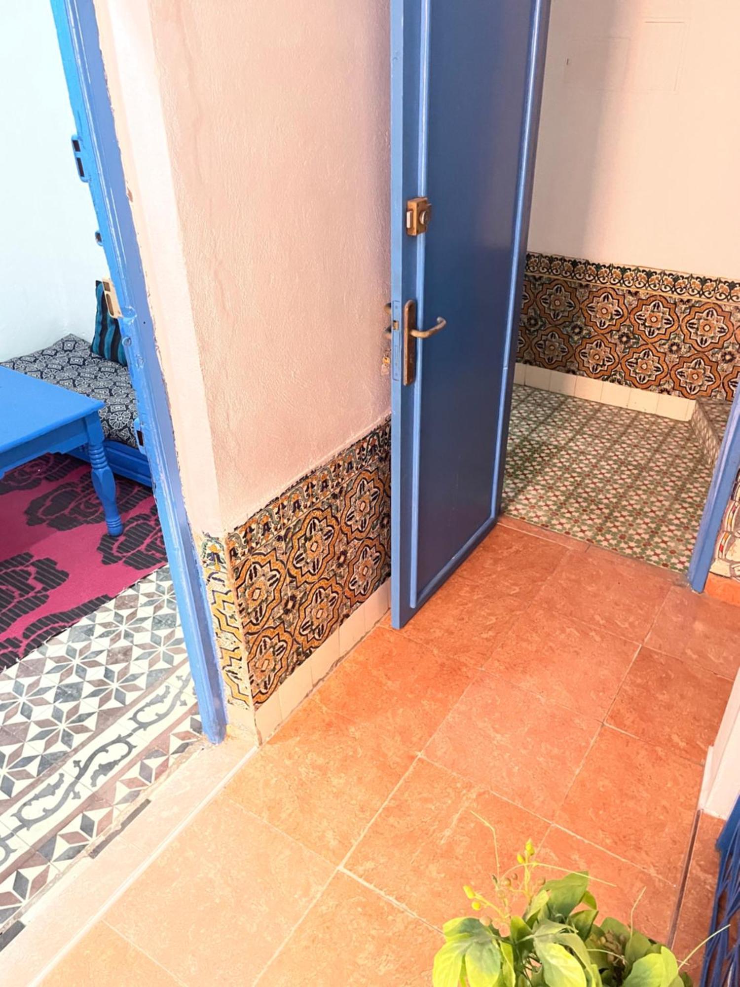 Blue Riad Safi Bagian luar foto