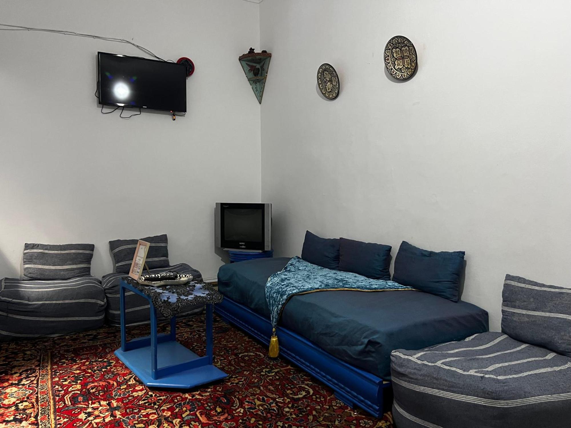 Blue Riad Safi Bagian luar foto