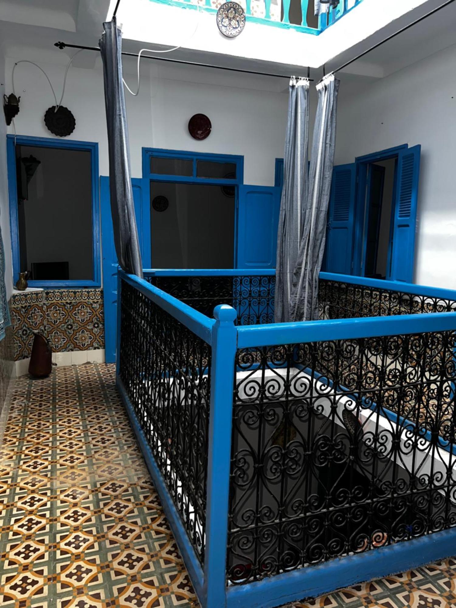 Blue Riad Safi Bagian luar foto
